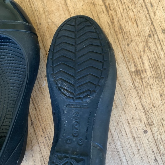 Black crocs Brooklyn dipped round toe flats women’s size 9 good used condition - Picture 4 of 6